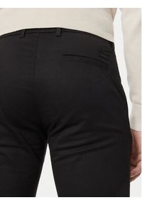 Calvin Klein Chinosy K10K113429 Czarny Slim Fit. Kolor: czarny. Materiał: bawełna #5