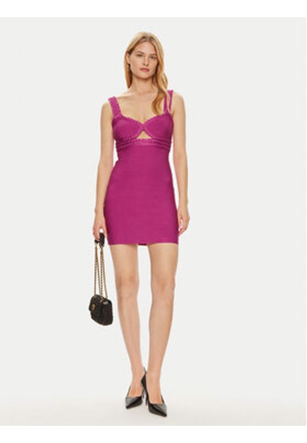 Guess Sukienka koktajlowa W4YK51 Z2XY0 Fioletowy Bodycon Fit. Kolor: fioletowy. Materiał: wiskoza. Typ sukienki: bodycon. Styl: wizytowy