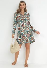 Born2be - Zielona Sukienka Koszulowa w Kwiaty z Kieszeniami Eborene. Kolor: zielony. Materiał: wiskoza, tkanina. Wzór: kwiaty. Typ sukienki: koszulowe. Długość: mini #4