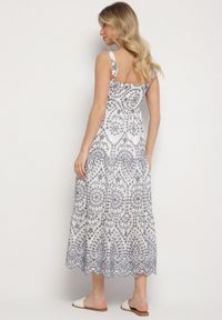 Born2be - Granatowo-Biała Bawełniana Sukienka Ozdobiona Haftem Sadonique. Okazja: na co dzień. Kolor: niebieski. Materiał: bawełna. Długość rękawa: na ramiączkach. Wzór: aplikacja, haft. Styl: elegancki, casual #6