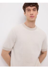 Reserved - Sweter z krótkim rękawem - beżowy. Kolor: beżowy. Materiał: bawełna #1
