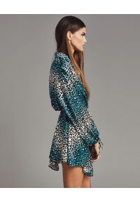 RETROFETE - Sukienka w print geparda Leopard. Kolor: biały. Materiał: jedwab. Wzór: nadruk. Typ sukienki: asymetryczne. Styl: klasyczny. Długość: mini #8