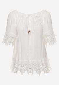 Born2be - Biała Bluzka z Wiskozy w Stylu Boho z Koronką Sznurkami i Koralikami Dazzlebell. Okazja: na co dzień, do pracy, na spotkanie biznesowe. Kolor: biały. Materiał: wiskoza, koronka. Wzór: koronka. Styl: boho #6