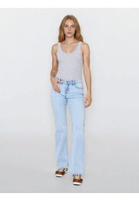 Sinsay - Jeansy flare mid waist - niebieski. Kolor: niebieski