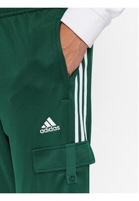 Adidas - adidas Spodnie dresowe IM2918 Zielony Regular Fit. Kolor: zielony. Materiał: syntetyk #2