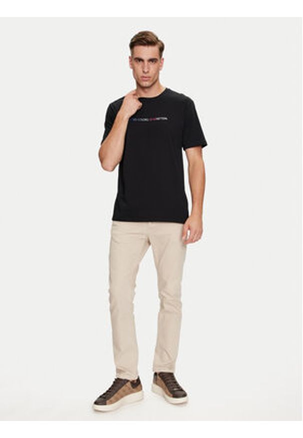 United Colors of Benetton - United Colors Of Benetton T-Shirt 3I1XU1096 Czarny Regular Fit. Kolor: czarny. Materiał: bawełna