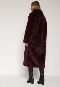 Born2be - Bordowy Jednorzędowy Płaszcz Futerko o Klasycznym Kroju Yrelsha. Okazja: na co dzień. Kolor: czerwony. Materiał: futro. Styl: klasyczny #3
