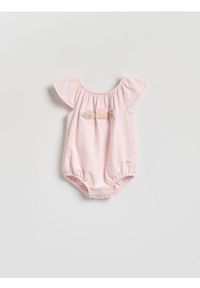Reserved - Body z aplikacją 3d - pastelowy róż. Kolor: różowy. Materiał: bawełna, dzianina. Wzór: aplikacja #1