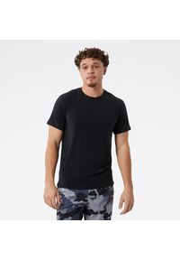 Koszulka męska New Balance MT23059BK – czarna. Kolor: czarny. Materiał: lyocell, poliester, materiał. Sport: fitness