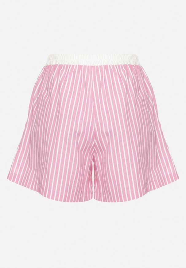Born2be - Różowe Szorty w Paski z Wysokim Stanem i Sznurkami Kiniriela. Okazja: na co dzień. Stan: podwyższony. Kolor: różowy. Wzór: paski. Sezon: lato. Styl: klasyczny, casual, elegancki