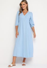 Born2be - Jasnoniebieska Rozkloszowana Bawełniana Sukienka Boho z Wiązaniem i Gumką w Talii Lawla. Okazja: na co dzień. Typ kołnierza: dekolt w kształcie V. Kolor: niebieski. Materiał: bawełna. Typ sukienki: rozkloszowane. Styl: boho #1