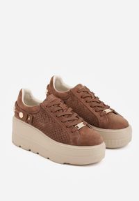 Renee - Brązowe Perforowane Sneakersy ze Skóry Naturalnej na Platformie i Koturnie Risyla. Kolor: brązowy. Materiał: skóra. Obcas: na koturnie #2