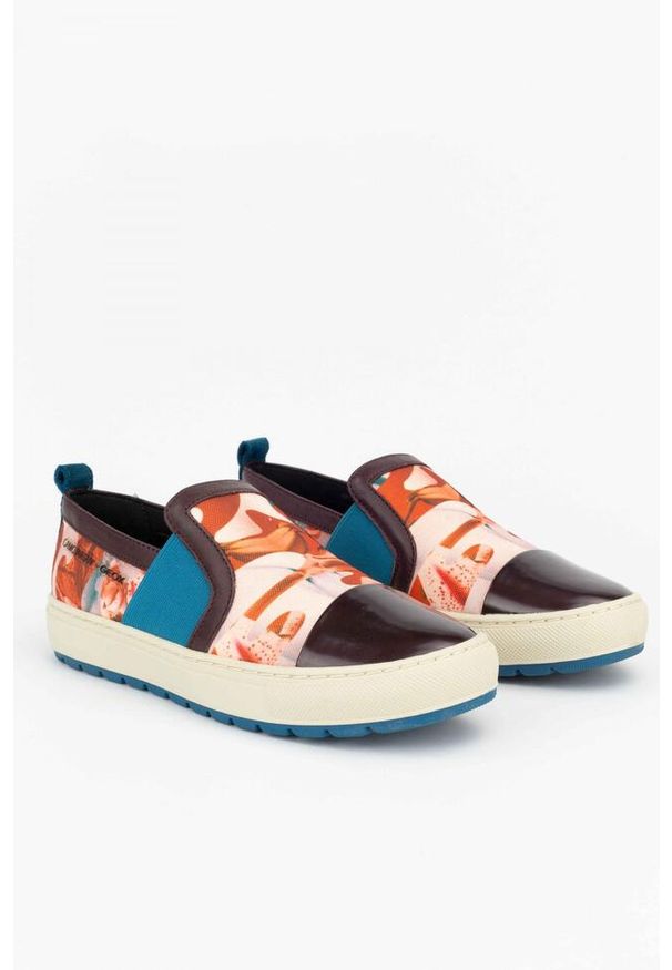 Buty do chodzenia damskie Geox D Breeda. Zapięcie: bez zapięcia. Kolor: brązowy, niebieski, wielokolorowy. Materiał: syntetyk, materiał. Szerokość cholewki: normalna. Sport: turystyka piesza