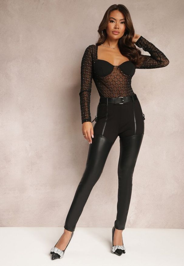 Renee - Czarne Spodnie Skinny z Imitacji Skóry i Paskiem Bisrattema. Kolor: czarny. Materiał: skóra