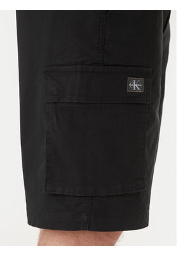 Calvin Klein Jeans Szorty materiałowe LV04RB618G Czarny Regular Fit. Kolor: czarny. Materiał: bawełna
