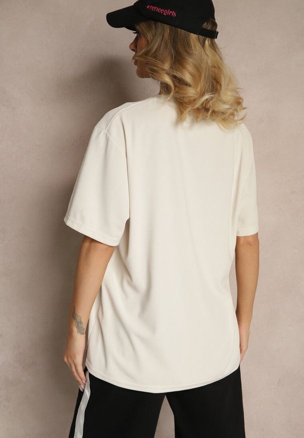 Renee - Jasnobeżowa Bawełniana Koszulka T-shirt z Tłoczonym Napisem Lunorina. Okazja: na co dzień, na imprezę. Kolor: beżowy. Materiał: bawełna. Wzór: napisy. Styl: elegancki, casual