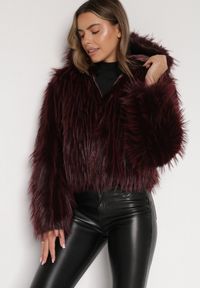 Born2be - Bordowa Kurtka Futerko na Suwak z Kapturem Zetale. Okazja: na spacer. Typ kołnierza: kaptur. Kolor: czerwony. Materiał: futro. Wzór: gładki #1
