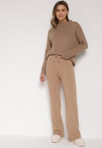 Born2be - Beżowe Prążkowane Spodnie z Wełną o Szerokim Kroju z Wysokim Stanem Reinnia. Okazja: na co dzień. Stan: podwyższony. Kolor: beżowy. Materiał: wełna, prążkowany. Styl: casual #7