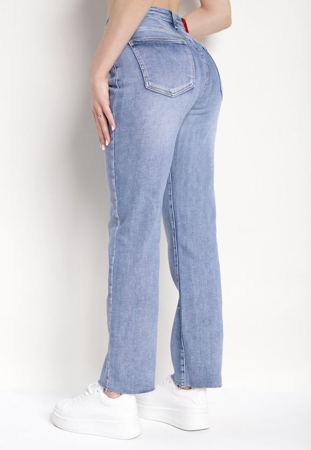 Born2be - Jasnoniebieskie Jeansy o Fasonie Regular z Bawełny Podwijane Nogawki Grisala. Okazja: na co dzień. Kolor: niebieski. Styl: klasyczny, casual, elegancki