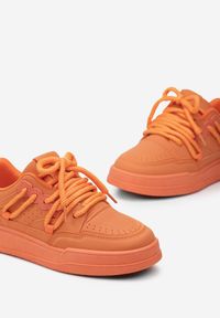 Renee - Pomarańczowe Sneakersy Sylvena. Nosek buta: okrągły. Zapięcie: sznurówki. Kolor: pomarańczowy. Materiał: materiał. Sezon: wiosna, jesień. Obcas: na obcasie. Wysokość obcasa: niski #3