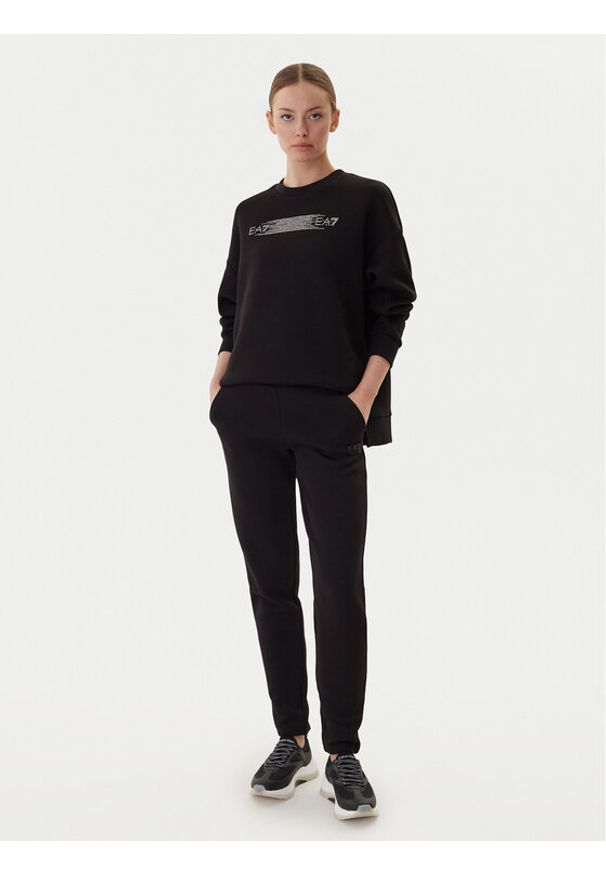 EA7 Emporio Armani Dres 7W000670 AF13151 UC001 Czarny Regular Fit. Kolor: czarny. Materiał: syntetyk, bawełna