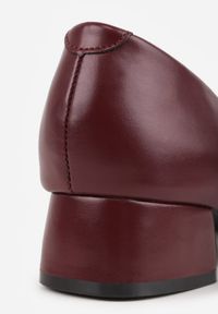 Renee - Bordowe Czółenka na Słupku Vices ze Skórzaną Wkładką Alinire. Kolor: czerwony. Materiał: skóra. Obcas: na słupku. Styl: elegancki #8