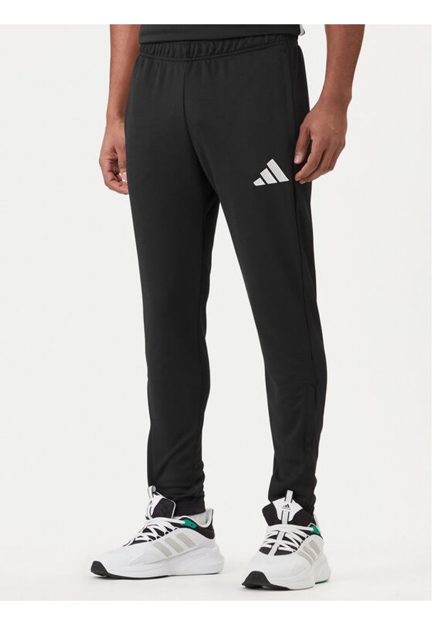 Adidas - adidas Spodnie dresowe Entrada 26 Training KE9848 Czarny Regular Fit. Kolor: czarny. Materiał: syntetyk