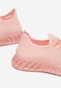 Renee - Różowe Buty Sportowe Artous. Nosek buta: okrągły. Kolor: różowy. Materiał: materiał. Szerokość cholewki: normalna. Wzór: aplikacja. Sport: taniec, bieganie