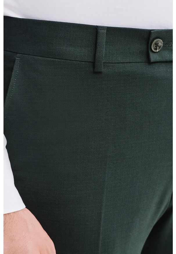 Pako Lorente - PAKO LORENTE - Zielone spodnie ganiturowe. Kolor: zielony. Materiał: poliester, wiskoza, elastan. Wzór: gładki. Styl: młodzieżowy, elegancki