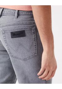 Wrangler - WRANGLER TEXAS SLIM MĘSKIE SPODNIE JEANSOWE JEANSY GOLDEN GREY W12S3039H 112145786 #5