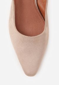 Born2be - Ciemnobeżowe Czółenka Vices ze Skórzaną Wkładką i Metalicznym Słupkiem Asevine. Okazja: na co dzień, na spotkanie biznesowe, do pracy. Kolor: beżowy. Materiał: skóra. Obcas: na słupku. Styl: casual, biznesowy, elegancki, klasyczny #5