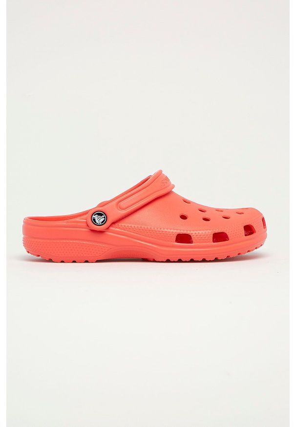 Crocs - Klapki. Kolor: pomarańczowy. Materiał: materiał. Wzór: gładki. Obcas: na obcasie. Wysokość obcasa: niski