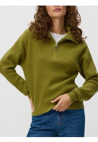 Reserved - Sweter z wiskozą - ciemnozielony. Kolor: zielony. Materiał: wiskoza