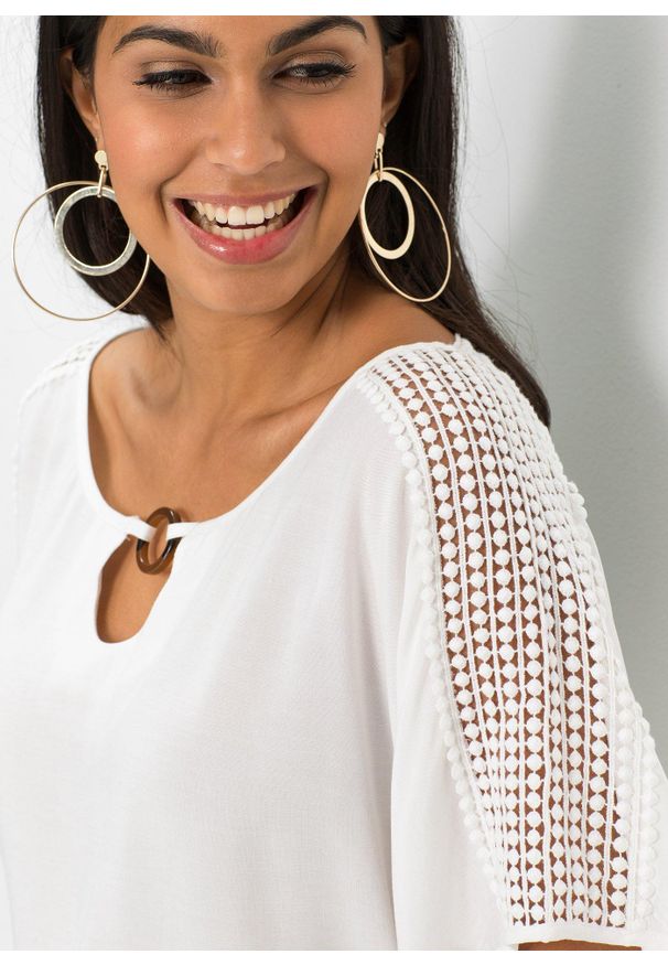 bonprix - Bluzka z czystej wiskozy. Kolor: biały. Materiał: wiskoza, koronka. Długość rękawa: krótki rękaw. Długość: krótkie. Wzór: koronka