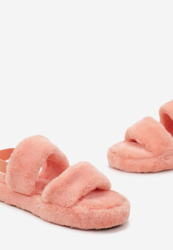 Born2be - Pomarańczowe Futrzane Kapcie z Elastycznym Paskiem na Piętę Biella. Zapięcie: pasek. Kolor: pomarańczowy. Materiał: futro