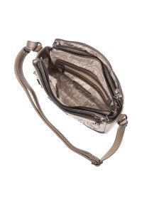 Torebka damska Anekke, z efektownym nadrukiem i metalowym logo zapinana na suwak, beżowa, 42743-184. Kolor: beżowy. Wzór: nadruk. Styl: elegancki, klasyczny, casual. Rodzaj torebki: na ramię #4