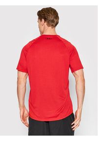 Under Armour Koszulka techniczna Tech™ 2.0 1345317 Czerwony Regular Fit. Kolor: czerwony. Materiał: syntetyk