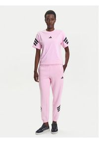 Adidas - adidas Spodnie dresowe Future Icons 3-Stripes JE0158 Różowy Regular Fit. Kolor: różowy. Materiał: syntetyk, bawełna #4