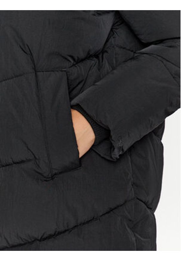 Calvin Klein Kurtka zimowa Modern K20K204690 Czarny Regular Fit. Kolor: czarny. Materiał: syntetyk. Sezon: zima