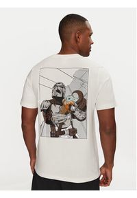 Adidas - adidas T-Shirt Star Wars The Mandalorian™ JI5715 Biały Regular Fit. Kolor: biały. Materiał: bawełna. Wzór: motyw z bajki
