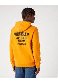 Wrangler - WRANGLER LOGO HOODIE MĘSKA BLUZA Z KAPTUREM NIEROZPINANA KAPTUR GOLDEN W656I4H43. Typ kołnierza: kaptur #5