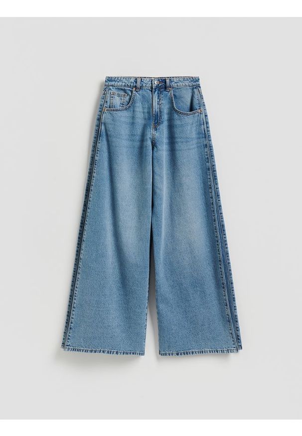 Reserved - Jeansy wide leg z zakładkami - niebieski. Kolor: niebieski