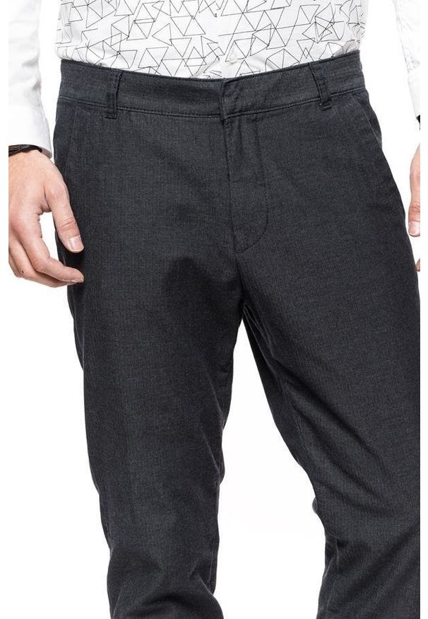 Tom Tailor - TOM TAILOR SPODNIE MĘSKIE VERNON TAPERED JOGGING PANTS BLACK. Wzór: jodełka, jednolity. Styl: elegancki