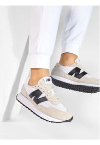 New Balance Sneakersy MS237CB Biały. Kolor: biały. Materiał: materiał #3