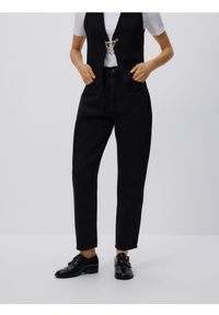 Reserved - Jeansy mom fit - czarny. Kolor: czarny