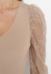 Born2be - Beżowy Sweter z Bufiastym i Przezroczystym Rękawem Ottavio. Kolor: beżowy. Materiał: koronka, tkanina. Wzór: gładki #5