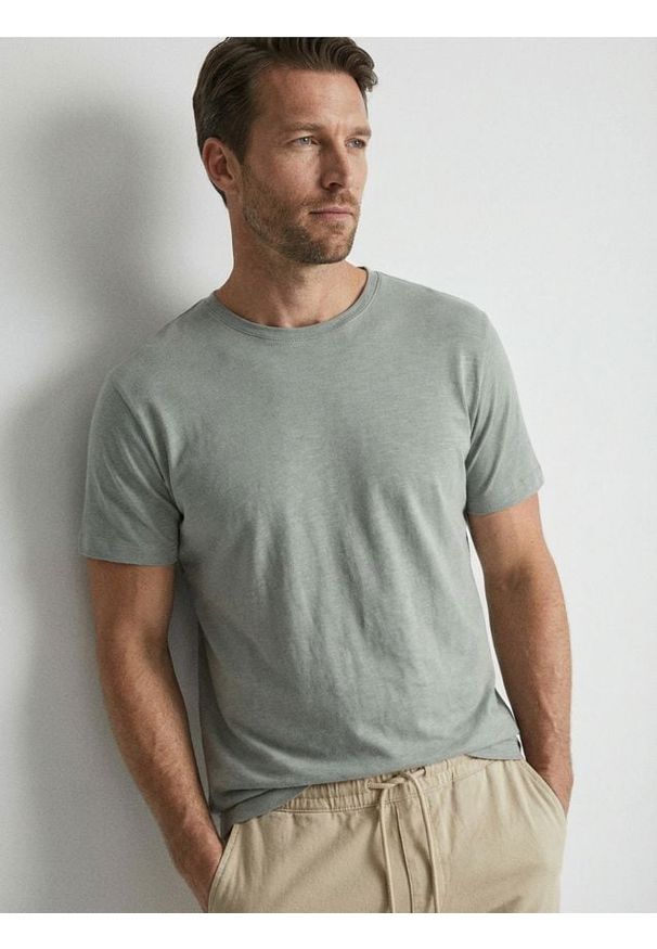 Sinsay - Bawełniana koszulka z krótkim rękawem - zielony. Kolor: zielony. Materiał: bawełna. Długość rękawa: krótki rękaw. Długość: krótkie