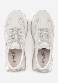 Renee - Jasnozielone Sneakersy na Platformie z Zamszu Naturalnego z Perforacją Zitrina. Kolor: zielony. Materiał: zamsz. Obcas: na platformie #6