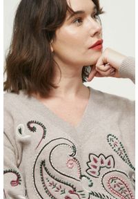 medicine - Medicine sweter damski kolor beżowy. Kolor: beżowy. Długość rękawa: długi rękaw. Długość: długie. Wzór: haft #5