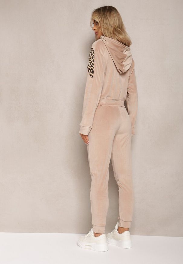 Renee - Beżowy Welurowy Komplet Dresowy 2-Częściowy z Animal Print Bluza i Spodnie Atisilva. Kolor: beżowy. Materiał: dresówka, welur. Wzór: nadruk